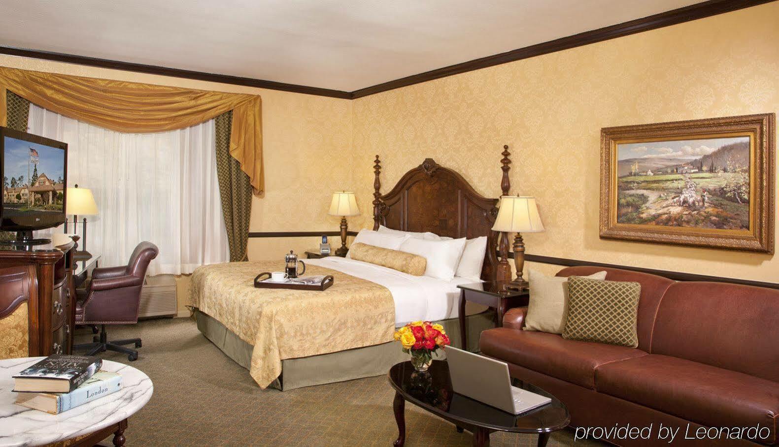 Ayres - Riverside Hotel Corona